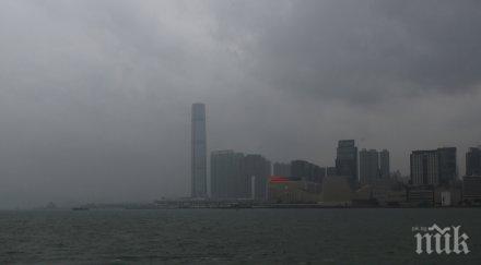 бедствено положение япония евакуират млн души заради халонг