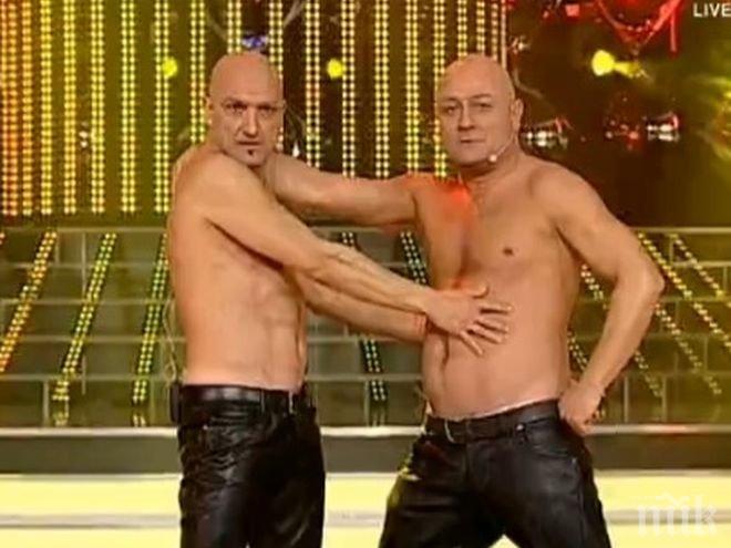 Зуека и Рачков хит на плажа - продават царевица на чужди туристи (снимка)
