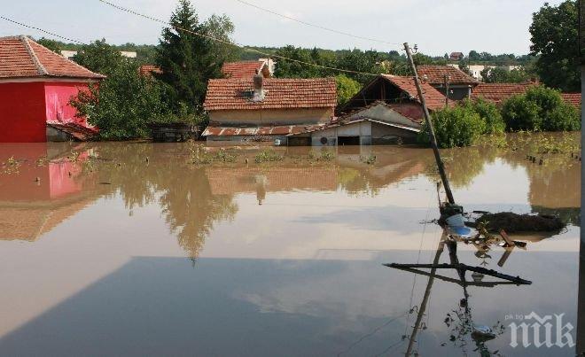 Шокираща обстановка в Мизия: Разлагащо се месо плува от водата, има опасност от епидемия