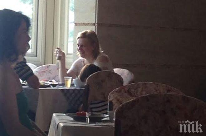 ЕКСКЛУЗИВНО и САМО в ПИК! Терзиева отдъхва на станцията на властта, въпреки че вече не е министър! Бившата шефка на строителството събира тен след кадровите скандали! (папарашки снимки)