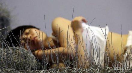 жена взриви нета спи гола бодлива тел снимки