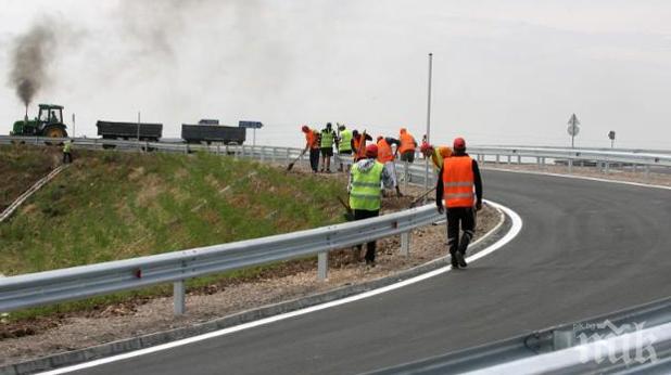 Супер скандал! Магистрала Тракия остава на вълни, защото парите за ремонта й внезапно свършили! Фирми изнудват държавата с искане за 2 милиона на километър!
