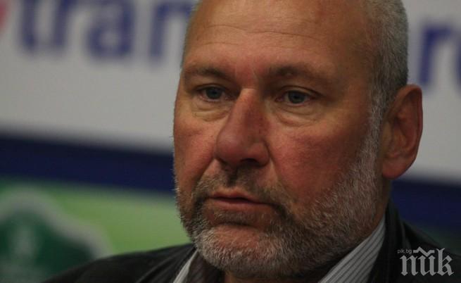 Проф. Овчаров: Има опасност паметникът на връх Шипка да бъде варварски разграбен