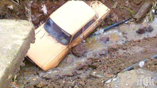 Две жени с малки деца се хвърлиха в дере край село Гардево

