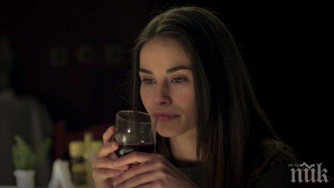 Горещо! Вили Марковска се пусна по монокини (снимка)
