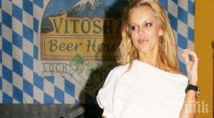 горещо джи лъсна гола новия клип снимки