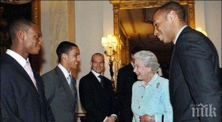 елизабет арсенал знаменитости подкрепят топотборите англия