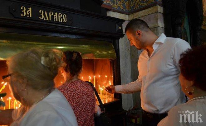 Николай Бареков почете празника на Варна