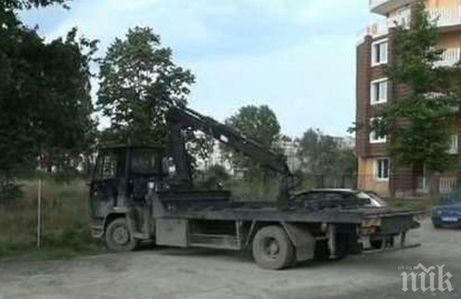 Руски бронирани коли се придвижват към украинската граница