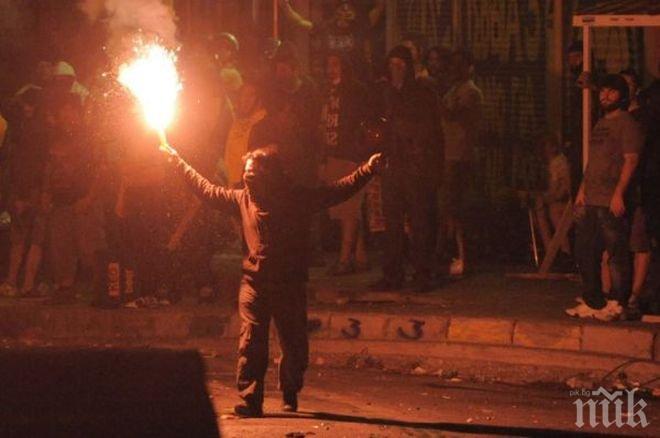 Собственици на магазини се въоръжават против мародери