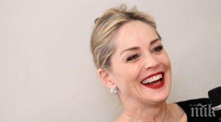 шарън стоун лъсна гола мрежата снимка