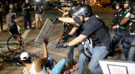 етническите размирици сащ стихват включи националната гвардия