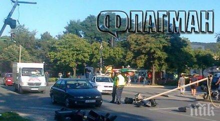 погром пътя претоварен камион изтръгна земята светофарите спря тока интернета карнобат снимки