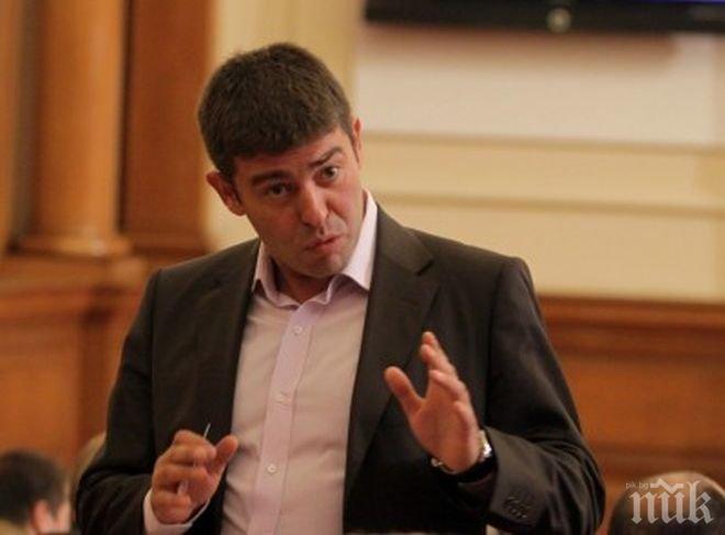 Страхил Ангелов: В Народното събрание имаше доста недостойни и унизителни случаи