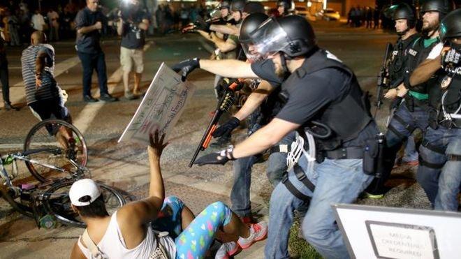 Етническите размирици в САЩ не стихват, включи се и Националната гвардия