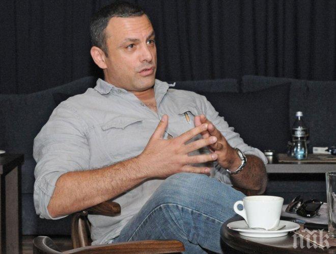 Шоу! Юксел Кадриев се разкрасява като жена - бори бръчките със слуз от охлюви