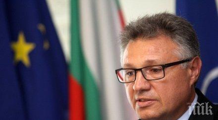 сменят шефа военното разузнаване ясно замести