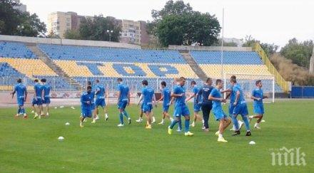 футболистите левски преспаха любимия град гунди дербито литекс