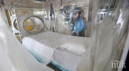 самолет болен ебола медицински работник кацна лондон