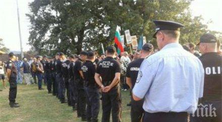 жандармерия разделя хората атака нфсб петрова нива