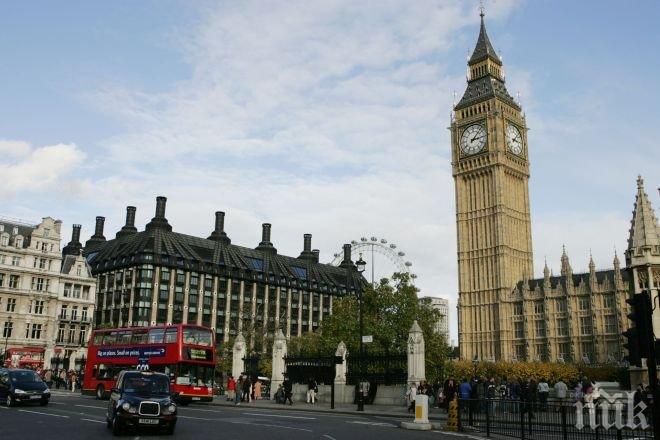 Лондон ще отнема паспорти на терористи