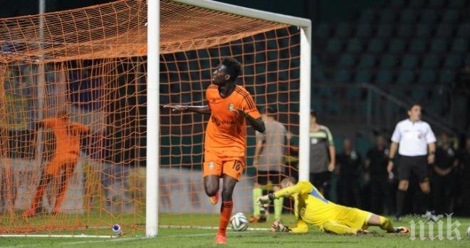 Литекс отнесе Левски с 3:0, Страхил Попов изгонен 