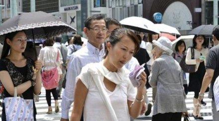 хил души приети болница заради рекордните жегите япония петима починали