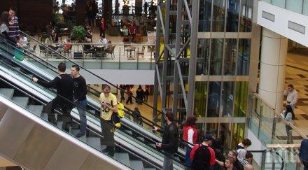 опасни ескалатори гари метростанции сигнализират производители