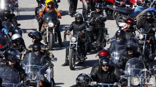 Рокери блокираха ТИР-овете на пътя Русе-Бяла