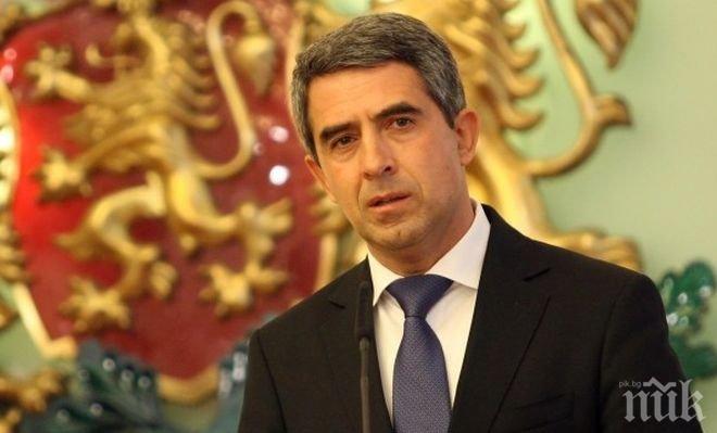 Президентът изпрати съболезнования до близките на Валери Петров, определи го за духовен водач