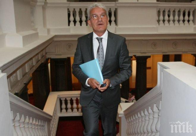 Аталай отговори пред ПИК на кървавото писмо: Обвиненията срещу мен са некоректни! Всичките ни действия са ставали с решения на областния и общинския съвет!