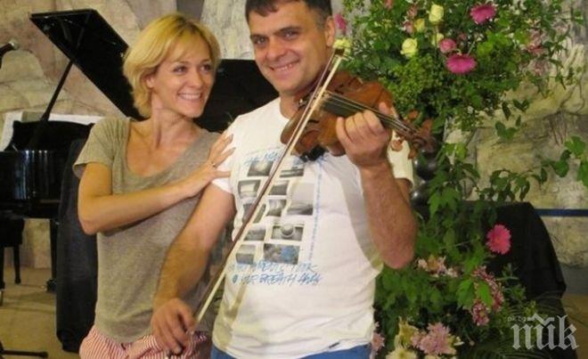 Васко Василев с уникално предложение за брак - вижте какво се случи на концерта му