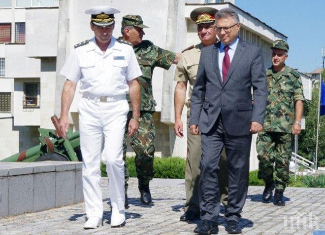 Военният министър Велизар Шаламанов: Какви ракети? Няма никакъв скандал, няма война с Русия!