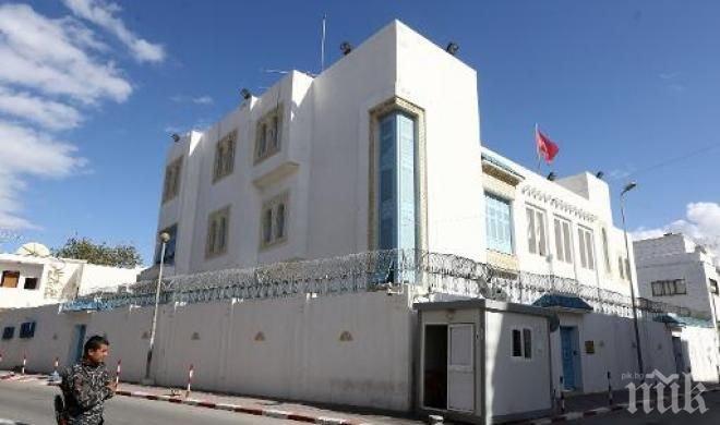 Ислямистка групировка превзе американското посолство в Триполи