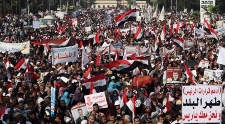 морси насрочи дата референдум новата конституция