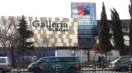 наръгаха мъж мол бургас