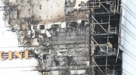 проверяват умишлен бил пожарът мола