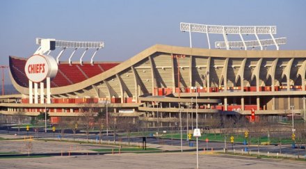 професионален хокеист застреля приятелката самоуби