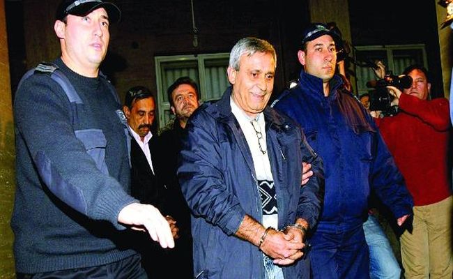 Папата и Хамстера се събраха в ареста