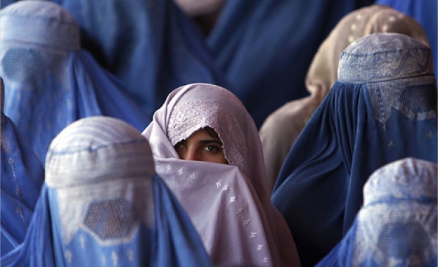 СТРАХ: Британските специални сили офейкали от талибаните в Кабул преоблечени като жени