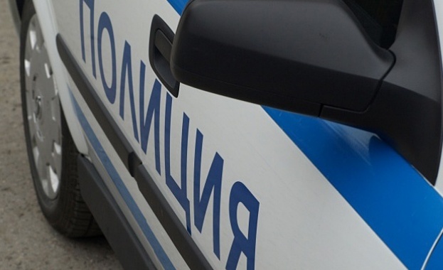 Баровка заби мерцедес в стълб