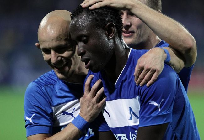 Турци гледат левскар срещу Черно море