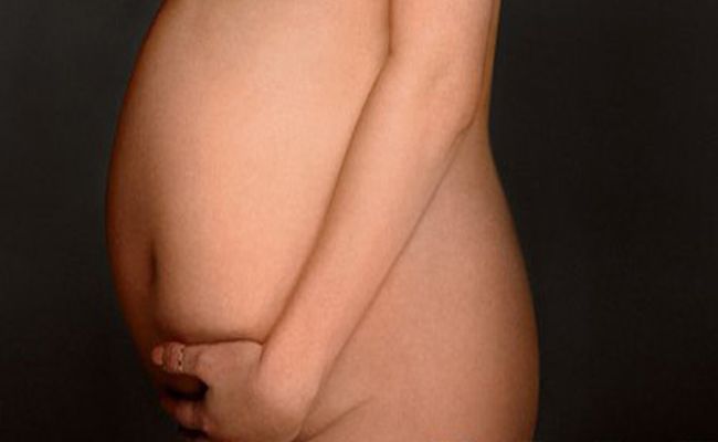 Осъдиха на пробация тийнейджър, направил бебе на 14-годишна 