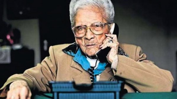 97-годишна радиоводеща влезе в Гинес 