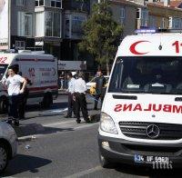 Извънредно! Срути се надлез в Истанбул, има жертви и много ранени! (обновена)