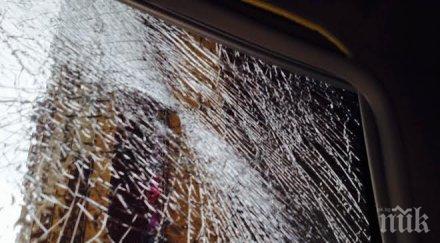 ексклузивно пик ужасен инцидент пловдив ракета заби лека кола уникални снимки