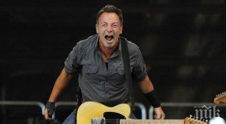 брус спрингстийн пише детска книга