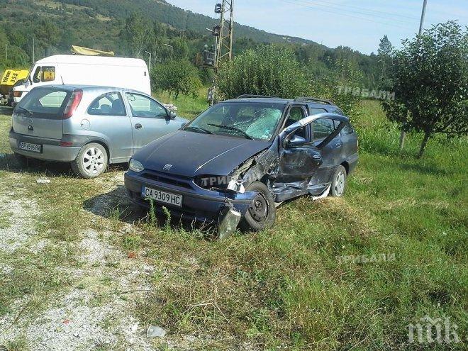 Шофьор си глътна езика при катастрофа край Мездра (снимка)