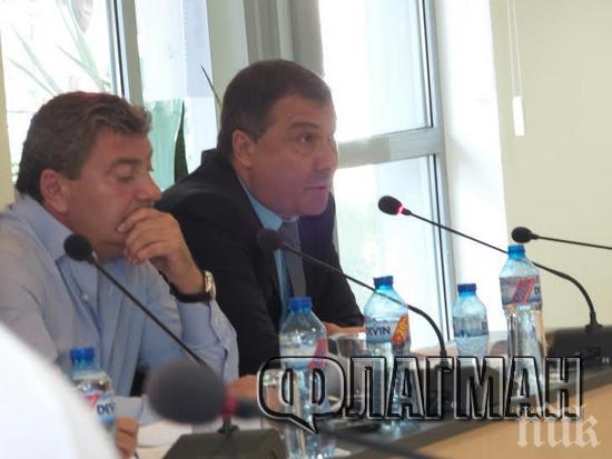 Кметът на Несебър драстично вдигна наема на читалището, нямал пари за тоалетна хартия (снимки)