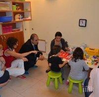 Цветан Цветанов и компания дариха по 1000 лева за деца с аутизъм (снимки)